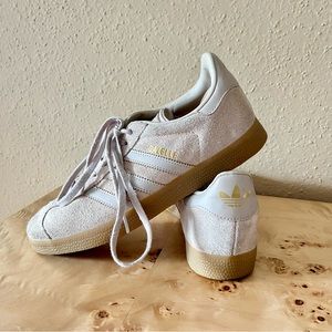 EUC Adidas Gazelle